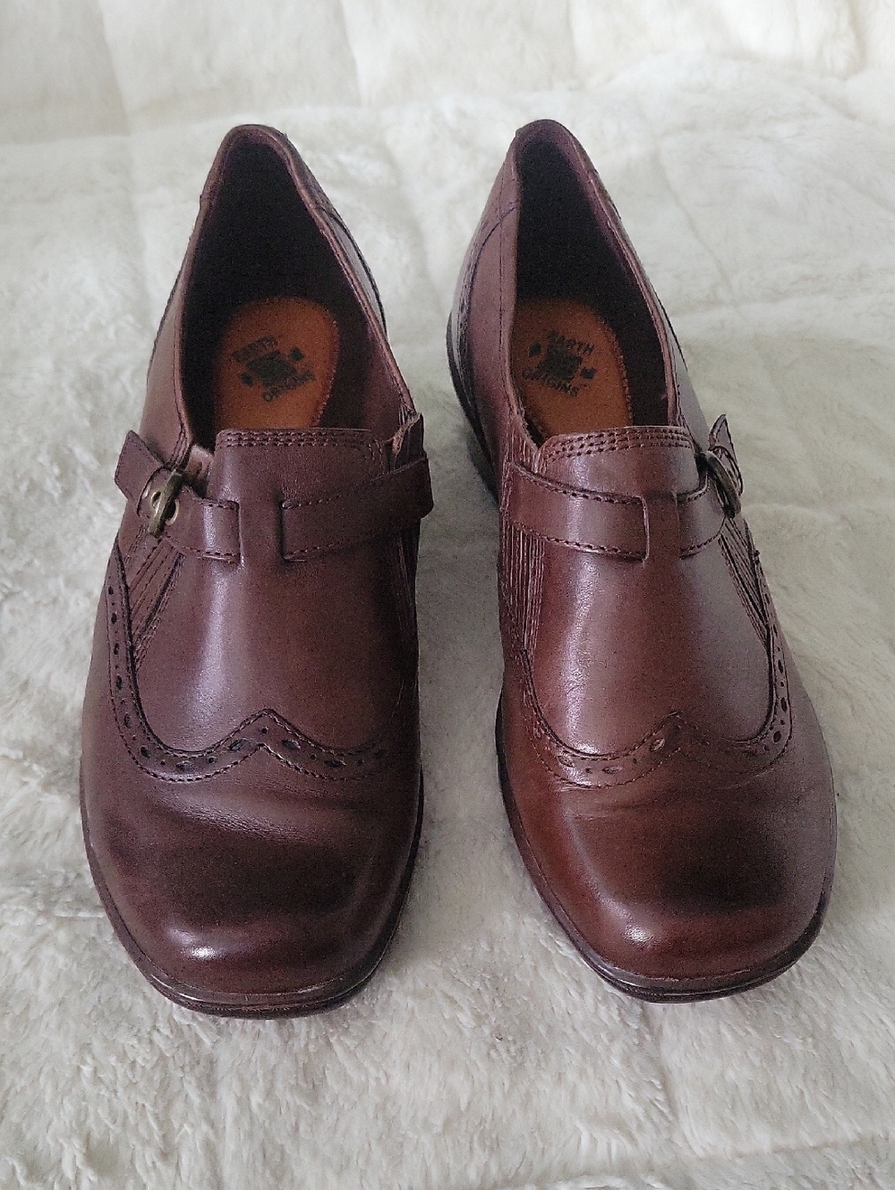 Earth Origins Women's Brown Leather Wingtip Derby Oxfords